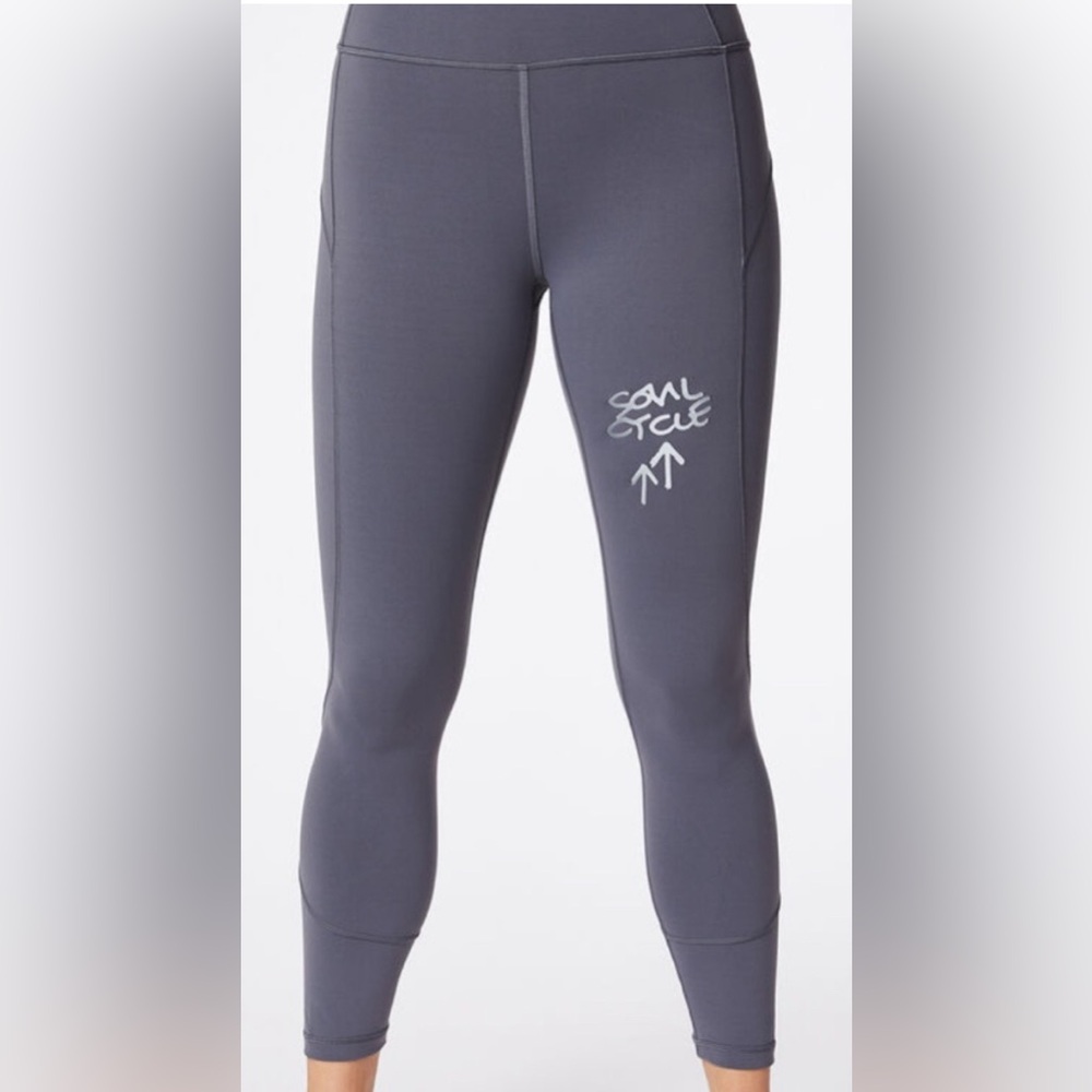 EUC :: worn 1x :: Lululemon in movement leggings :: size 4